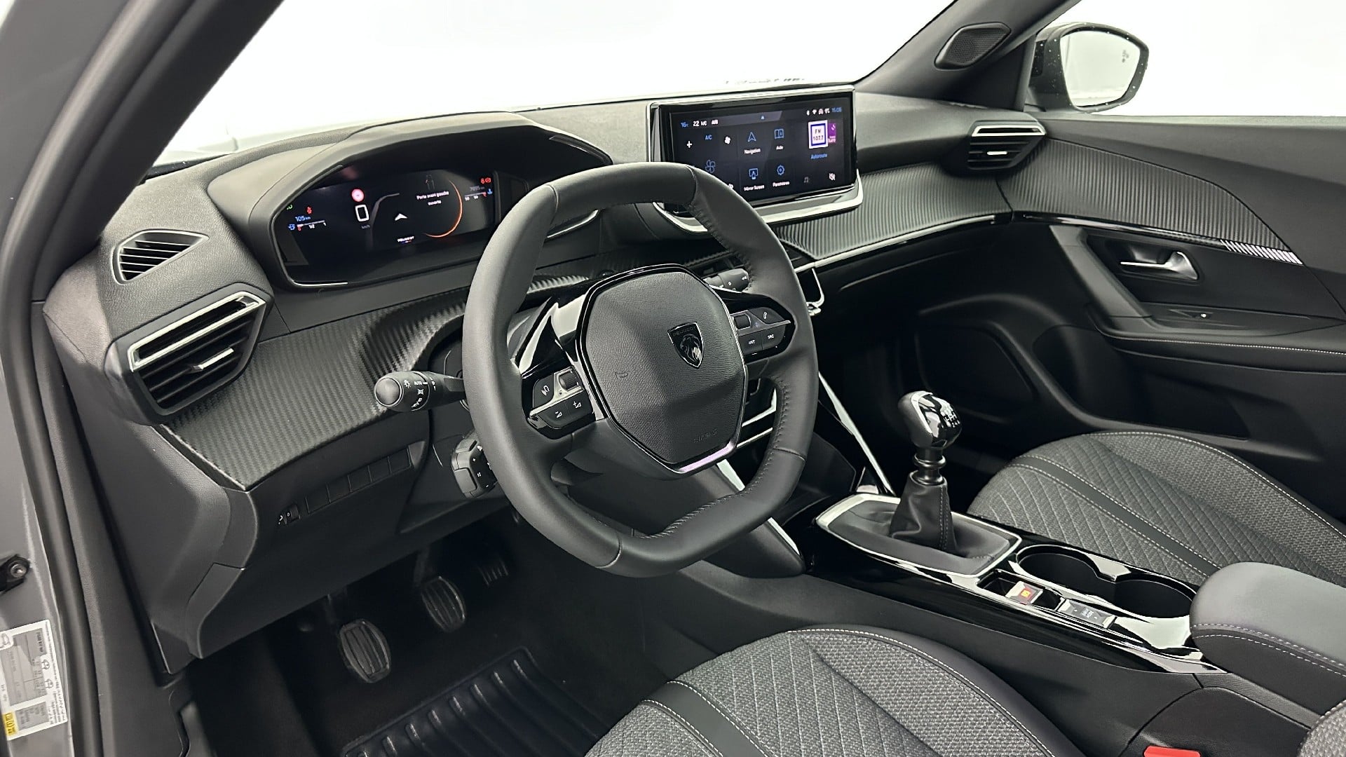 Peugeot 2008 Allure 1.2 PureTech 100ch photo