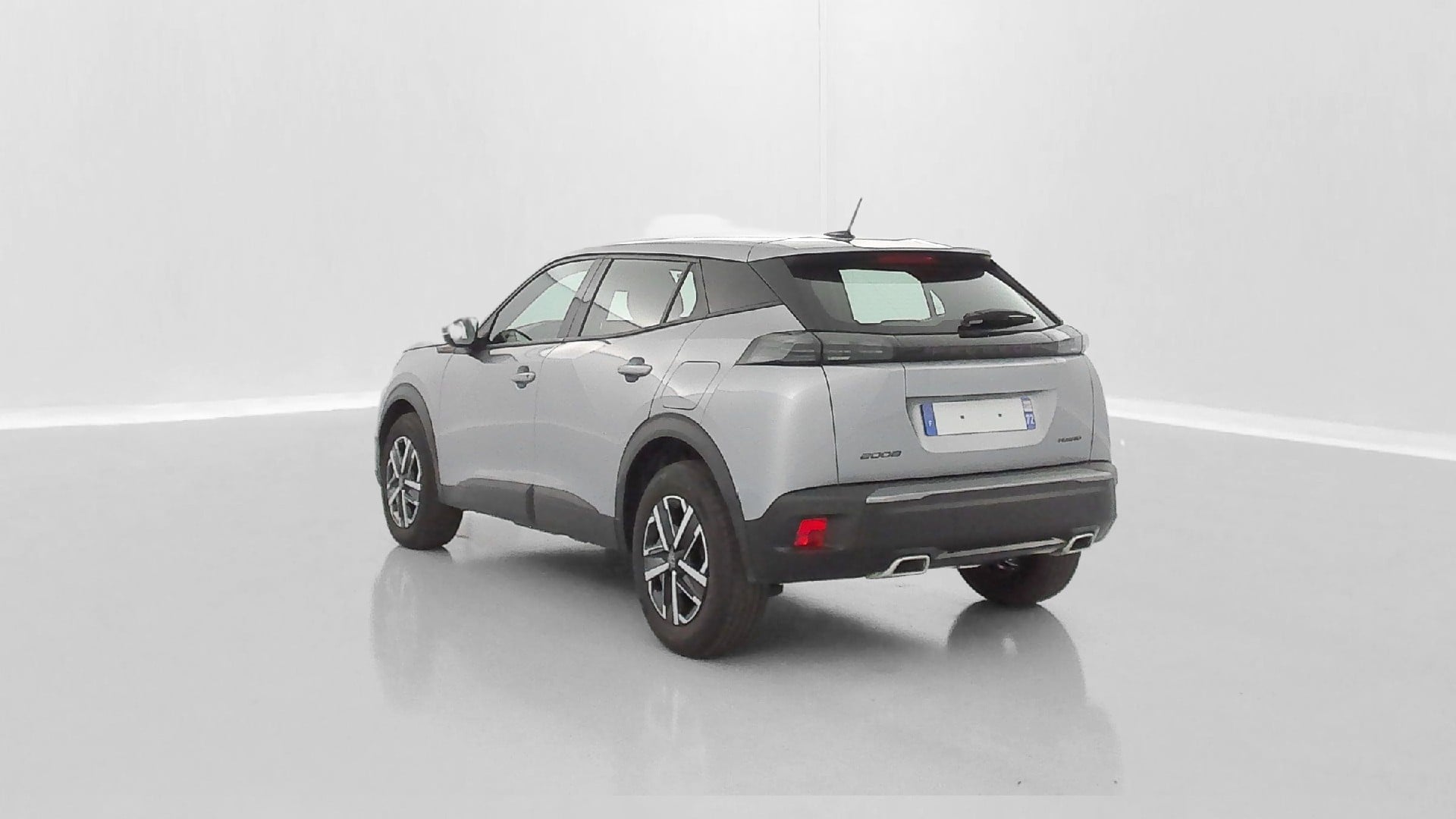 Peugeot 2008 Style II 1.2 Hybrid 145ch e-DCS6 photo