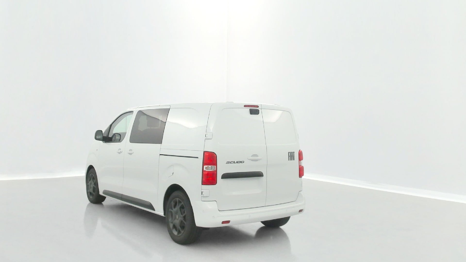 Fiat Scudo Pack Premium Connect 2.0 BlueHDi 180ch photo