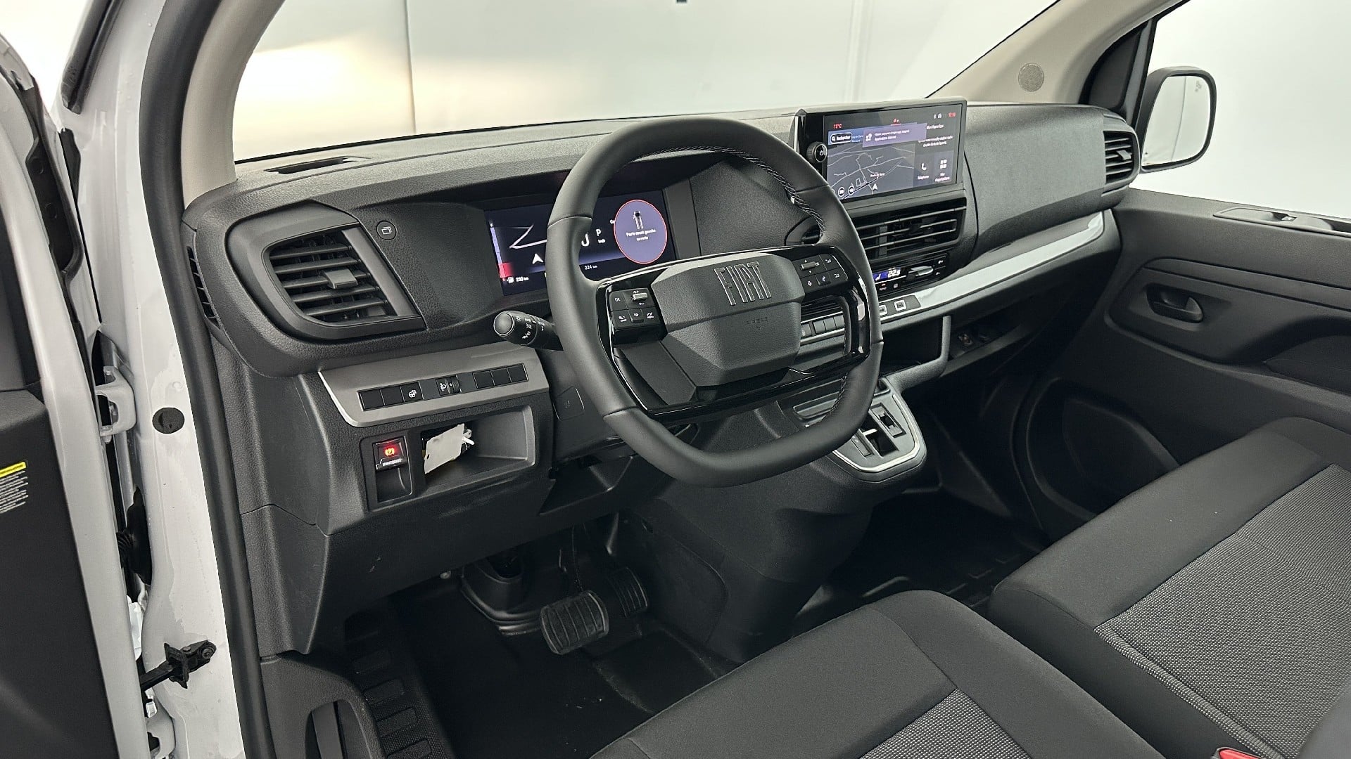 Fiat Scudo Pack Premium Connect 2.0 BlueHDi 180ch photo