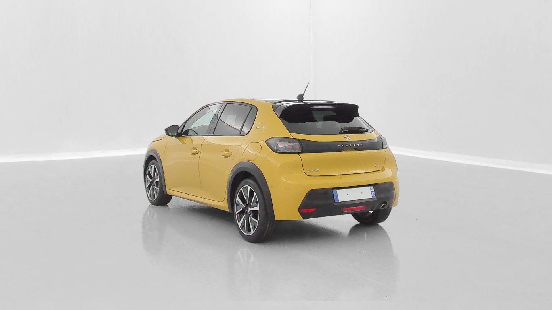 Peugeot 208 GT 1.2 PureTech 100 ch photo