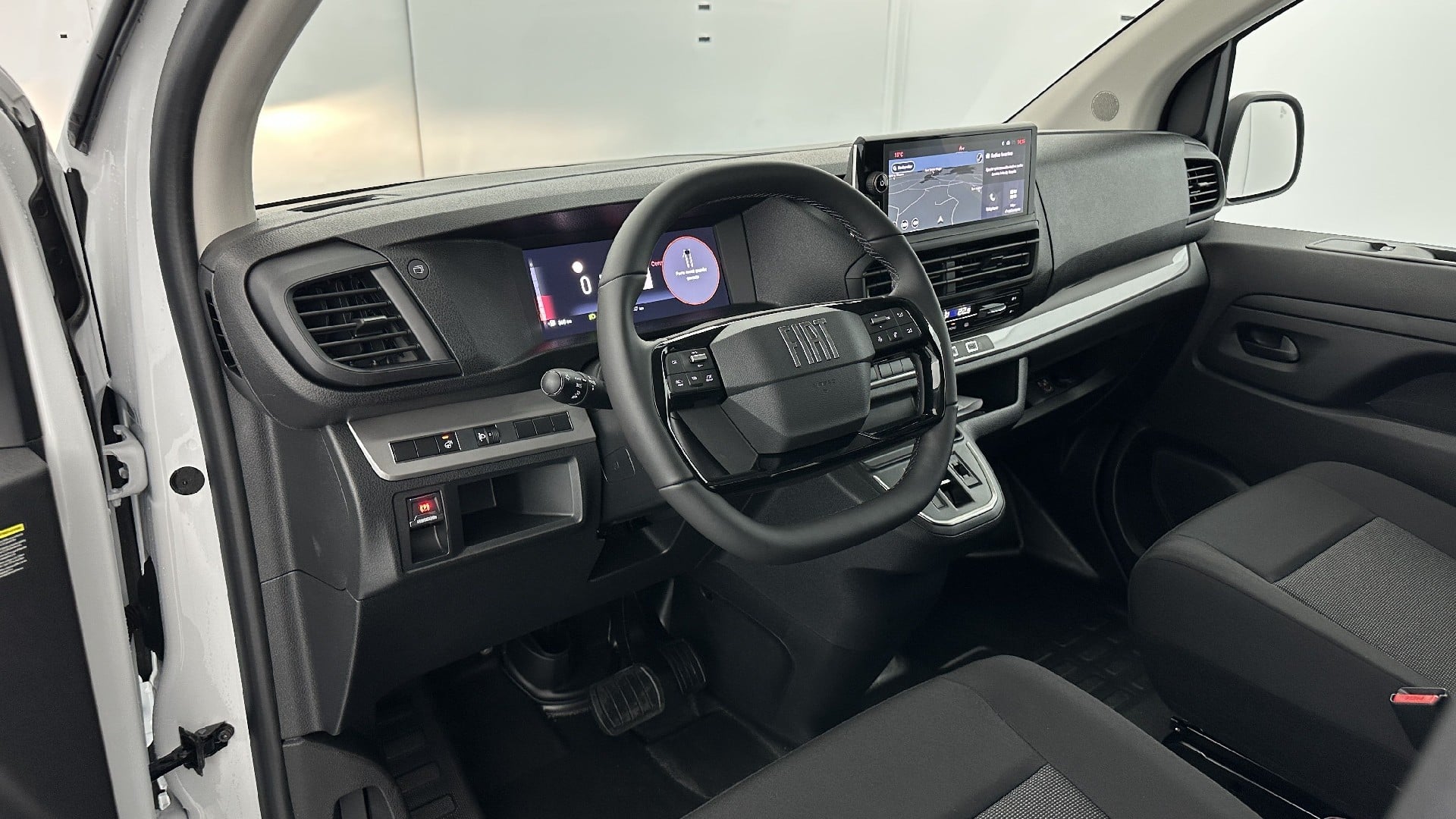 Fiat Scudo Pack Premium Connect 2.0 BlueHDi 180 photo