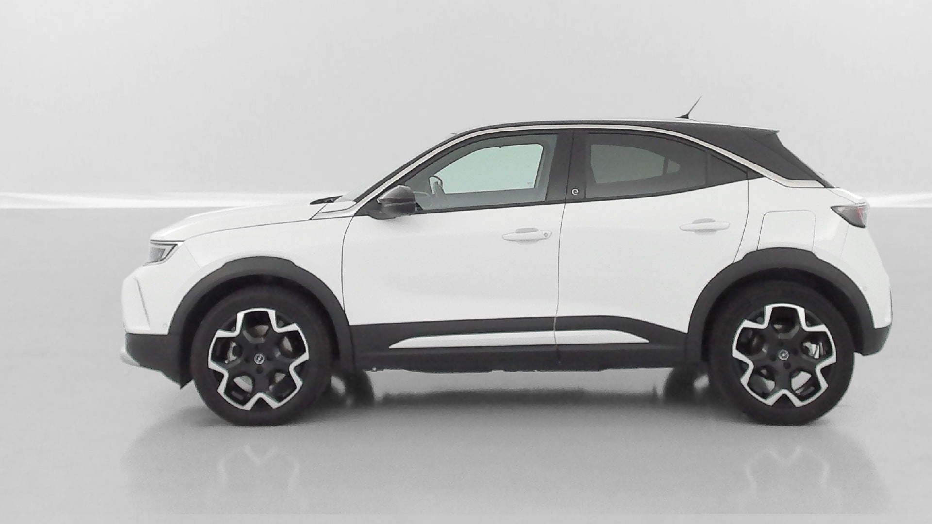 Opel Mokka-e Ultimate Electric 136 ch (100 kW) photo