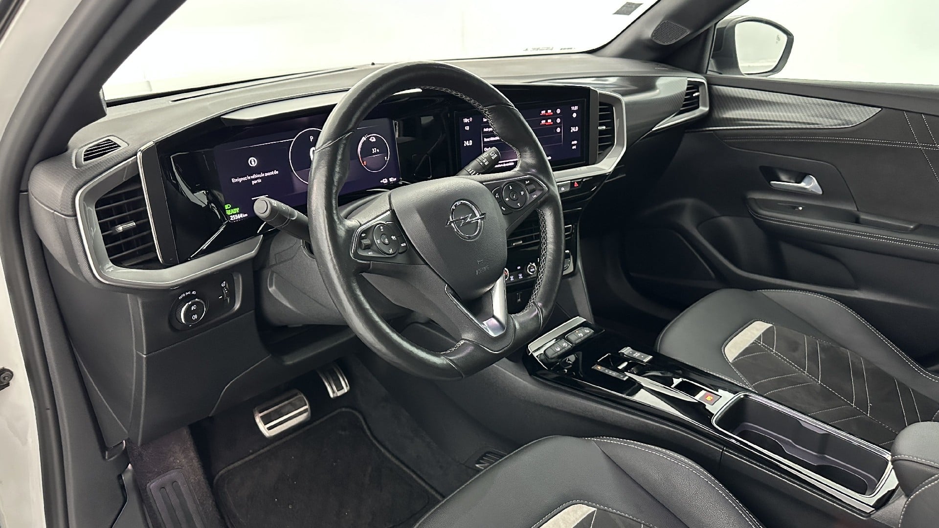 Opel Mokka-e Ultimate Electric 136 ch (100 kW) photo