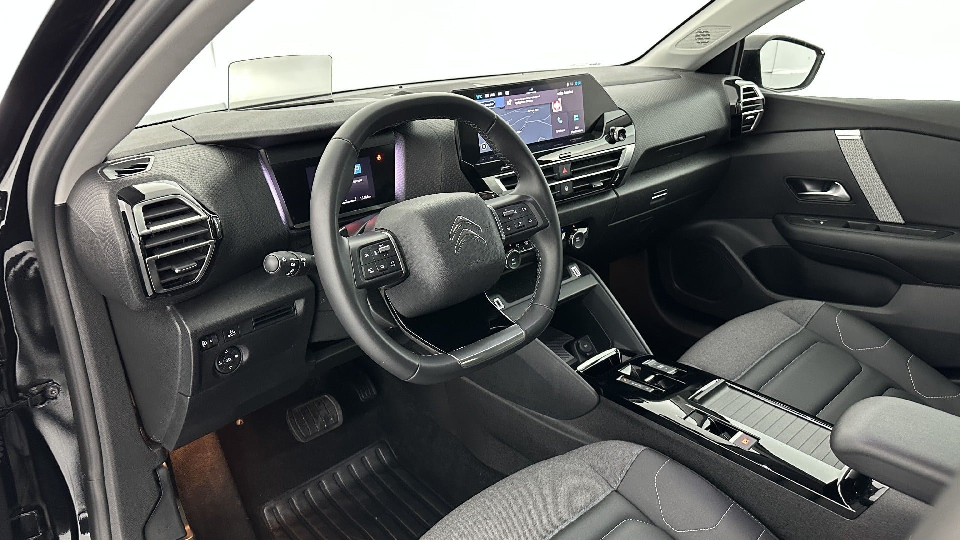 Citroen C4 X Max 1.2L PureTech (130 hp) photo