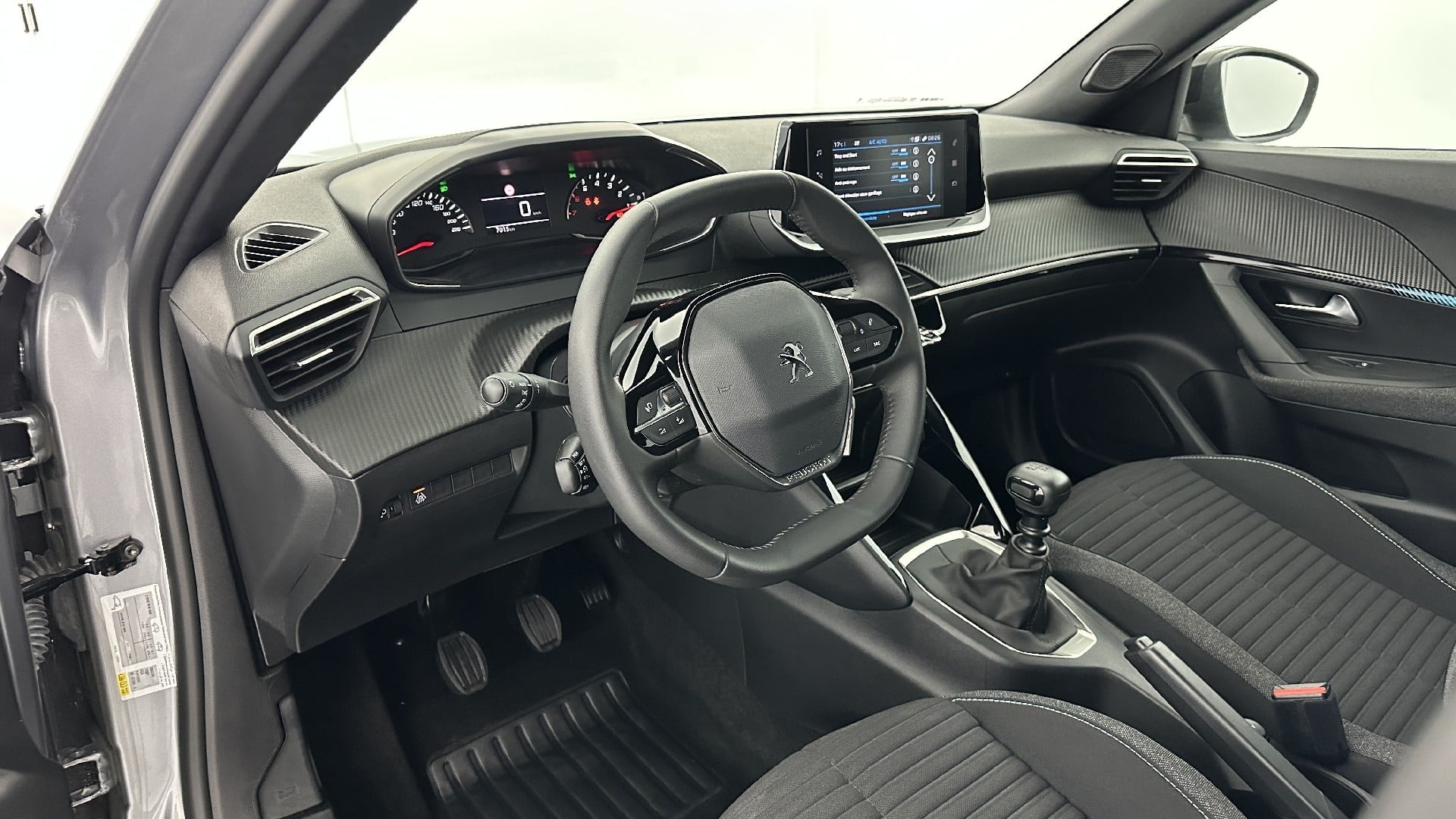 Peugeot 2008 Style 1.2 PureTech 100ch photo