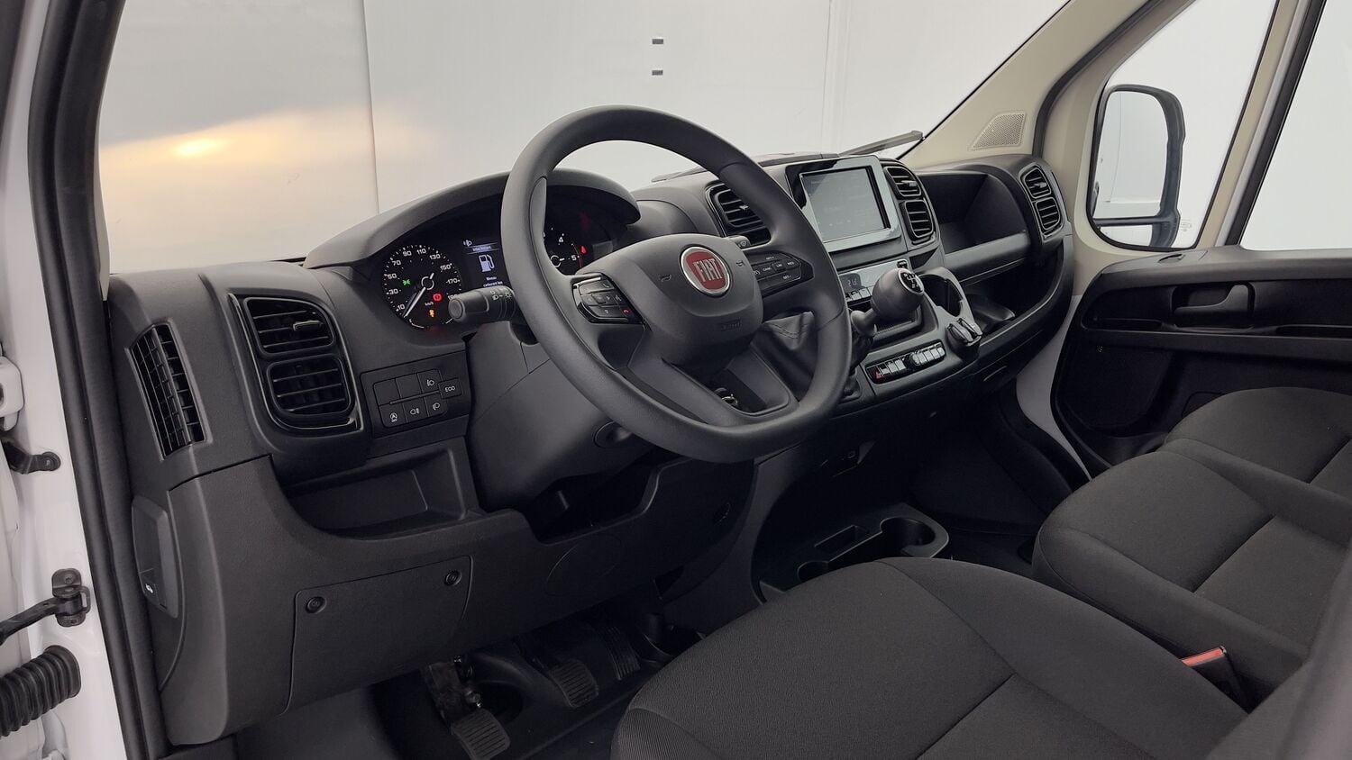 Fiat Ducato Pack Pro Lounge Connect 2.2L 140ch photo