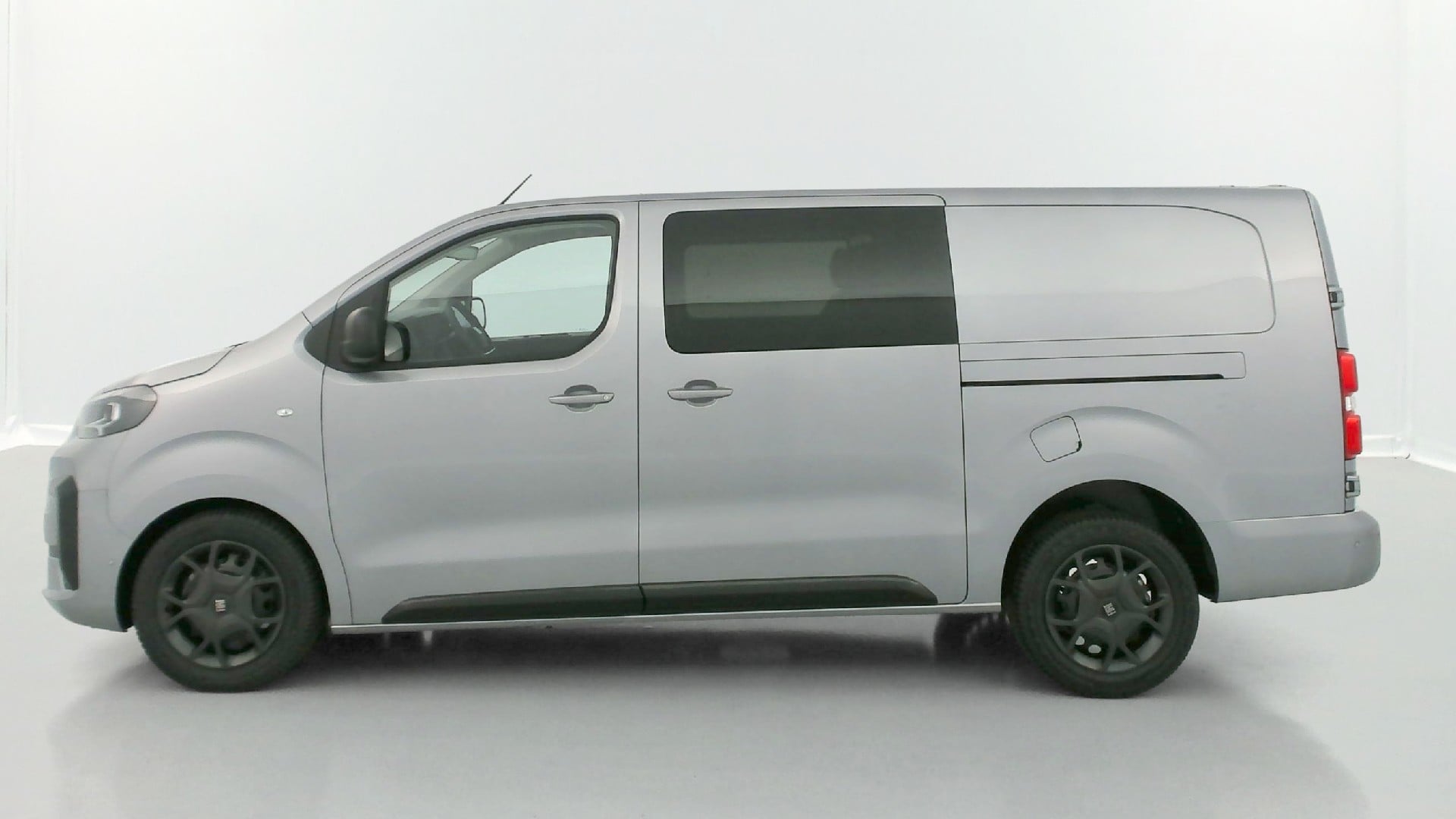Fiat Scudo Pack Premium Connect 2.0 BlueHDi 180ch photo