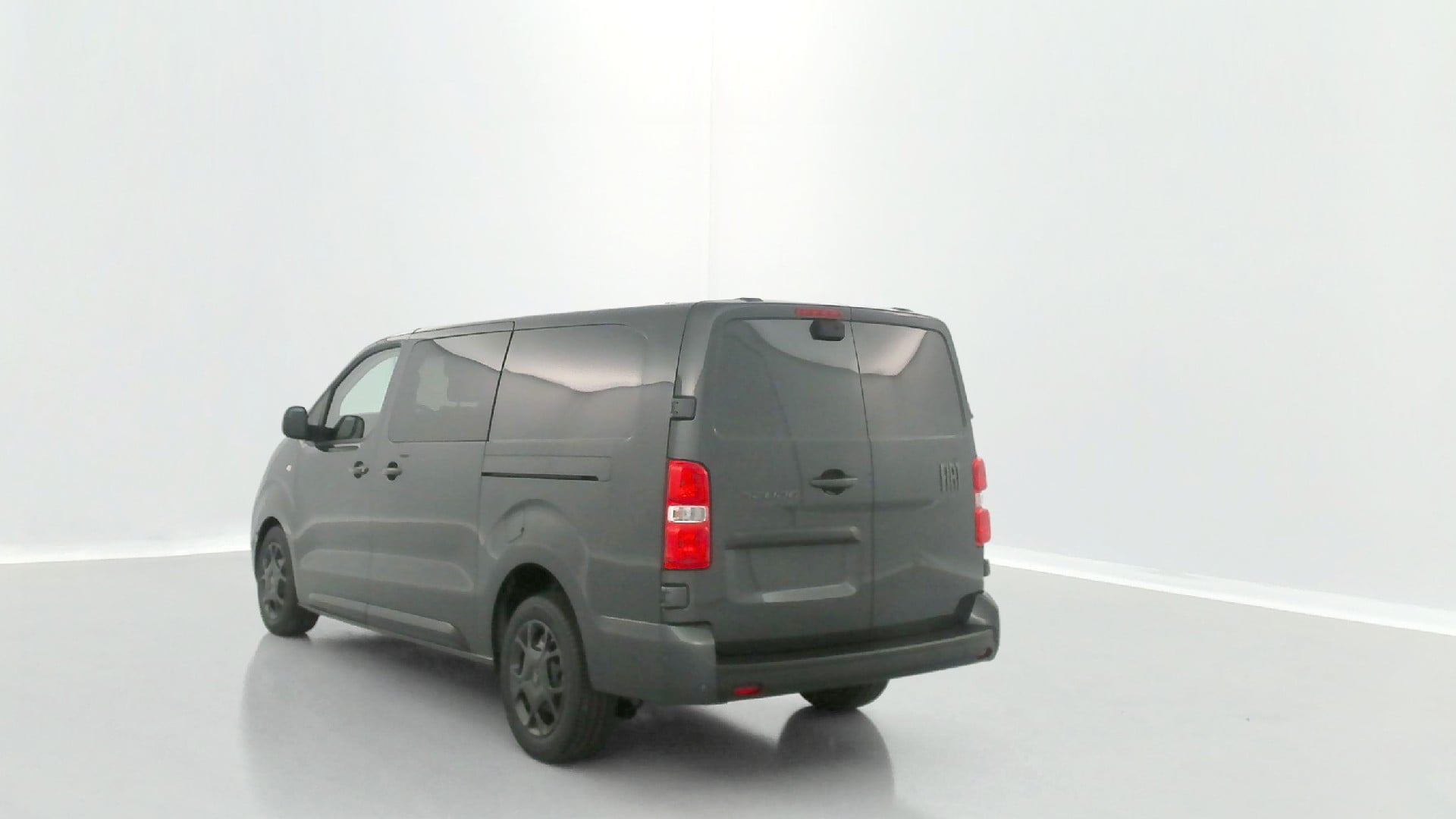 Fiat Scudo Pack Premium Connect 2.0 BlueHDi 180ch photo