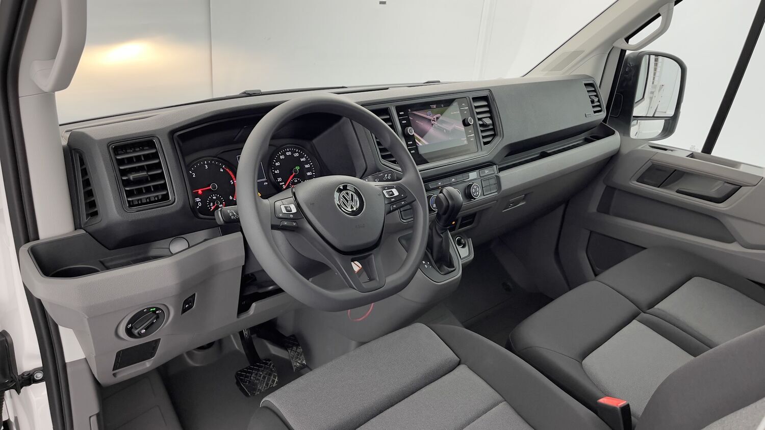 Volkswagen Crafter Business 2.0L TDI 163ch photo