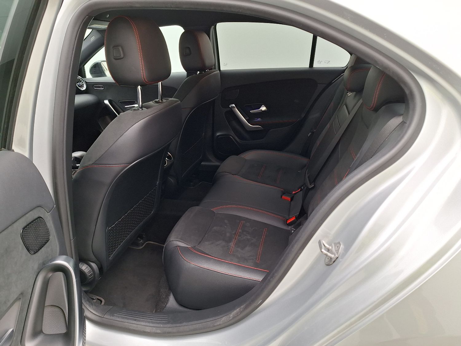 Mercedes, A-Class Ber '18 PHEV, Mercedes-Benz A-Klasse Limousine A 250 e 4d photo