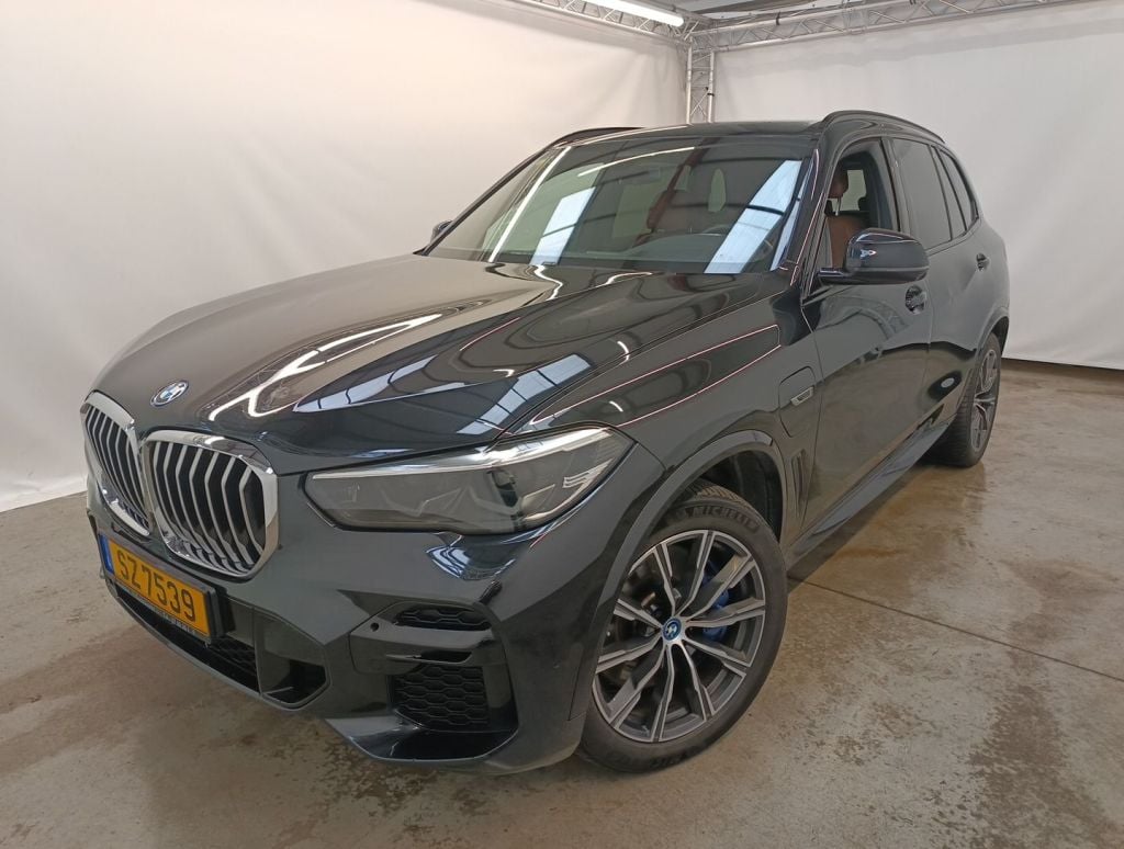 BMW X5 - 2018 3.0AS 286hp xDrive45e PHEV (EU6AP) 5d ///M-Sportkit (total options: 15,872 Ex.Vat)