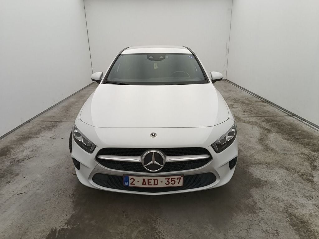 Mercedes-Benz A-Klasse Limousine A 200d Business Solution Limited 4d photo