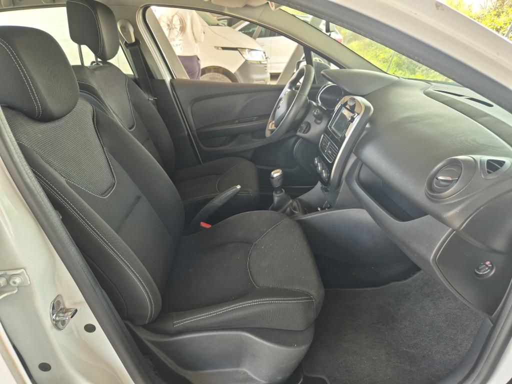 RENAULT Clio / 2016 / 5P / berlina con portón Business TCe 66kW (90CV) GLP -18 photo