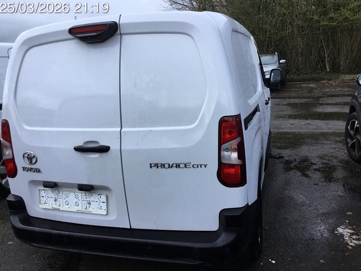 Toyota PROACE CITY Proace City 1.5D SWB Comfort Aut. 96kW/131pk  4D/P Auto-8 photo