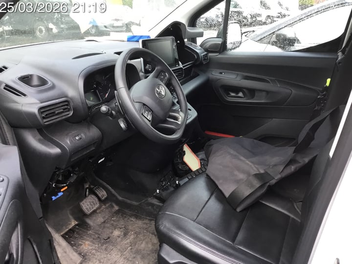 Toyota PROACE CITY Proace City 1.5D SWB Comfort Aut. 96kW/131pk  4D/P Auto-8 photo