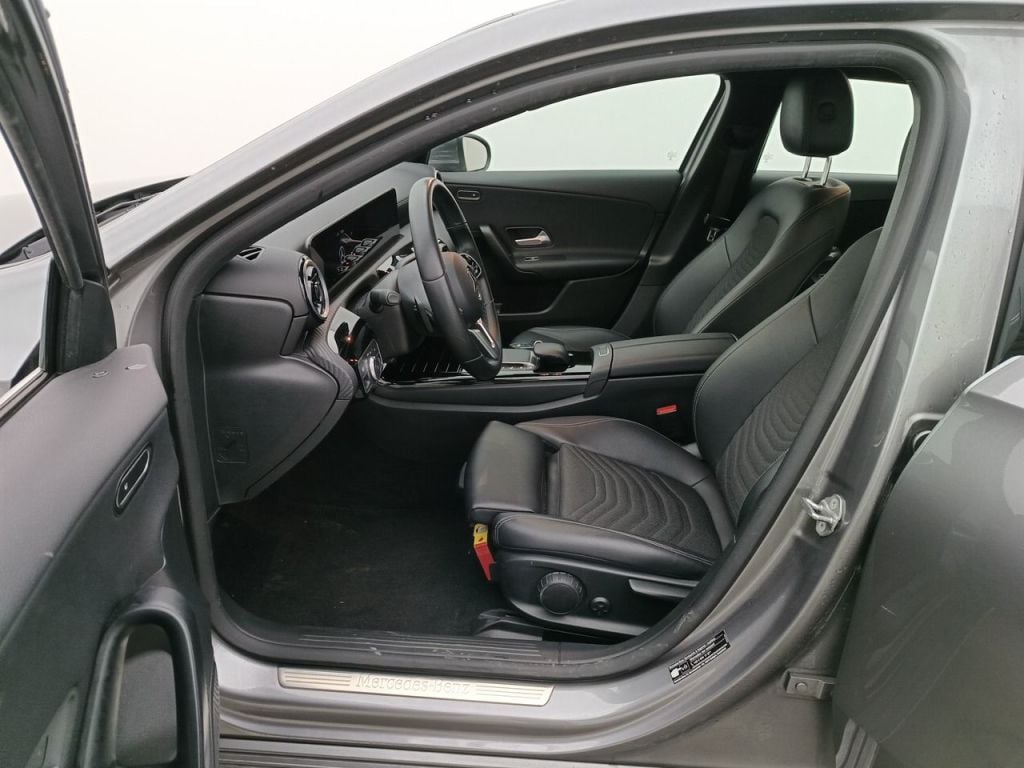 MERCEDES CLASSE A DIESEL (W177) A 200 d 150hp Business Line 5d photo