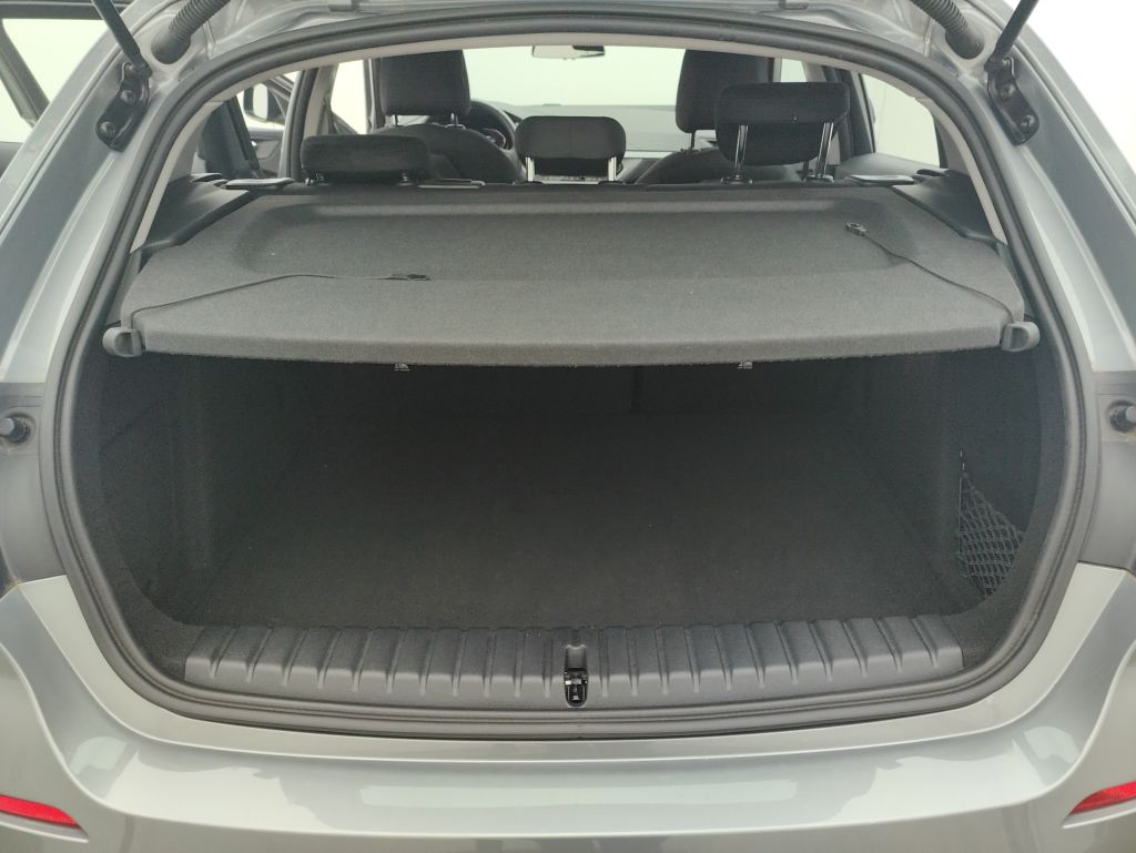 BMW 1 HATCH DIESEL - 2019 118 dA 150hp (EU6AP) 5d photo