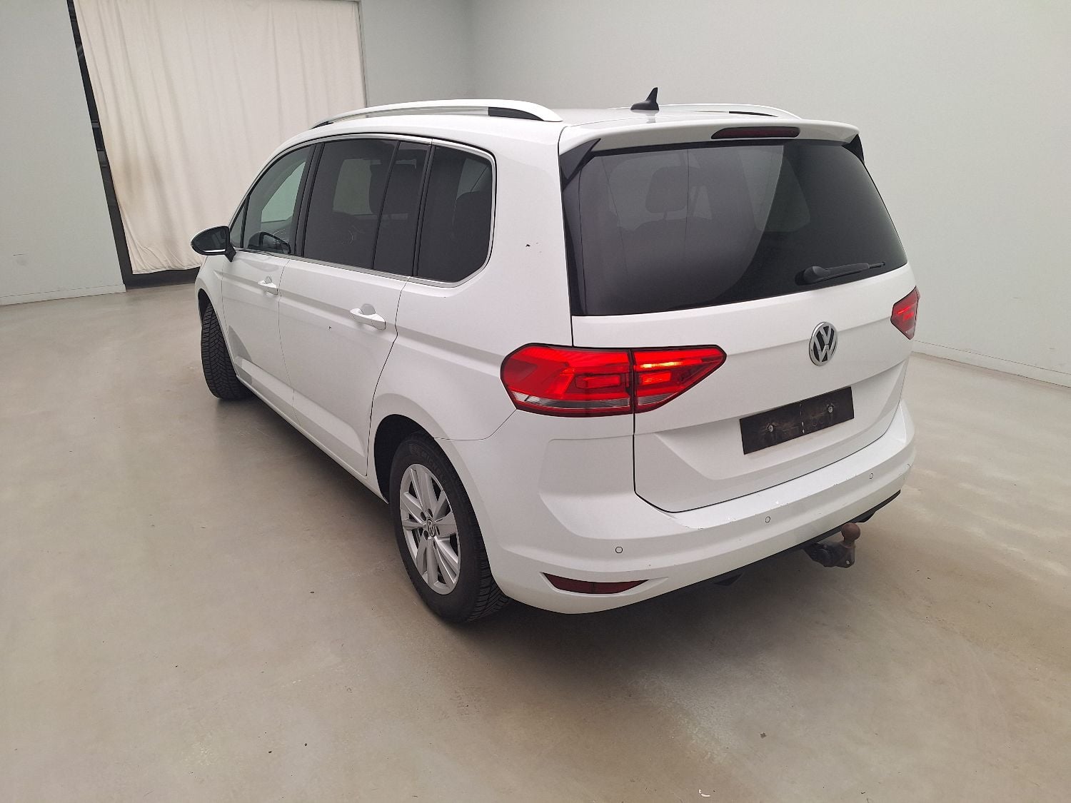 VW, Touran '15, Volkswagen Touran 2.0 TDi 85kW Highline DSG 5d photo