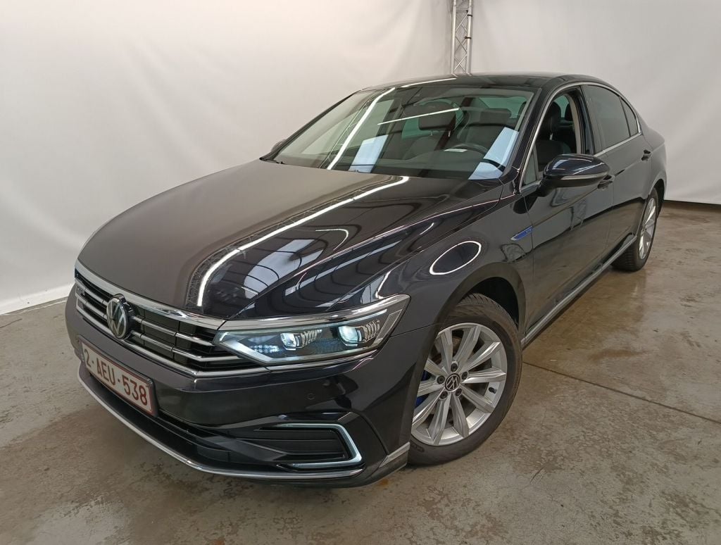 Volkswagen Passat 1.4 TSI GTE Business DSG 4d