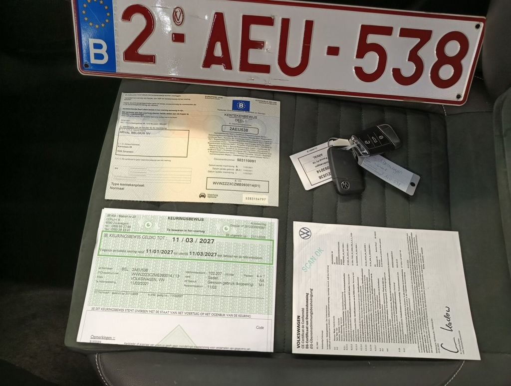 Volkswagen Passat 1.4 TSI GTE Business DSG 4d photo