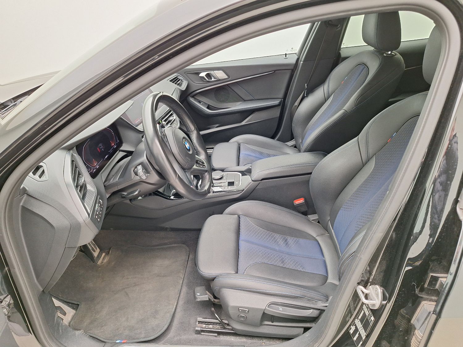 BMW, 1-serie '19, BMW 1 Reeks Hatch 116iA (80 kW) 5d photo