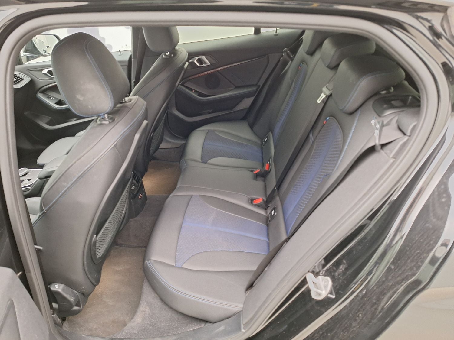 BMW, 1-serie '19, BMW 1 Reeks Hatch 116iA (80 kW) 5d photo