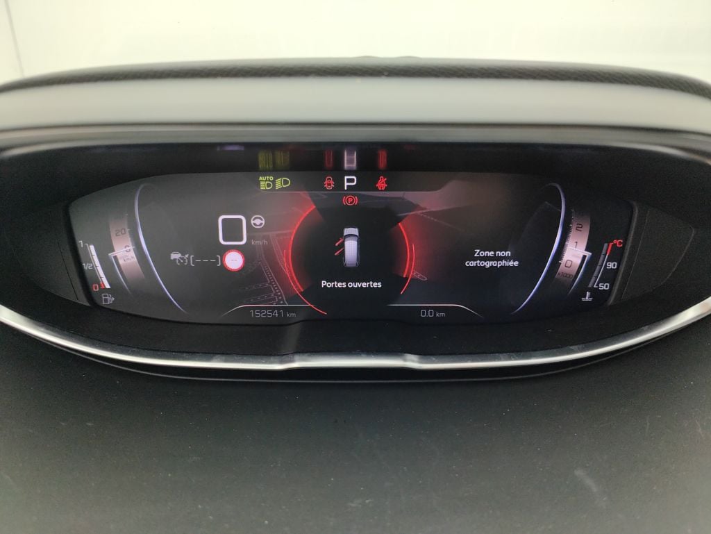 PEUGEOT 5008 DIESEL - 2021 2.0 BlueHDi 177 GT 5d photo