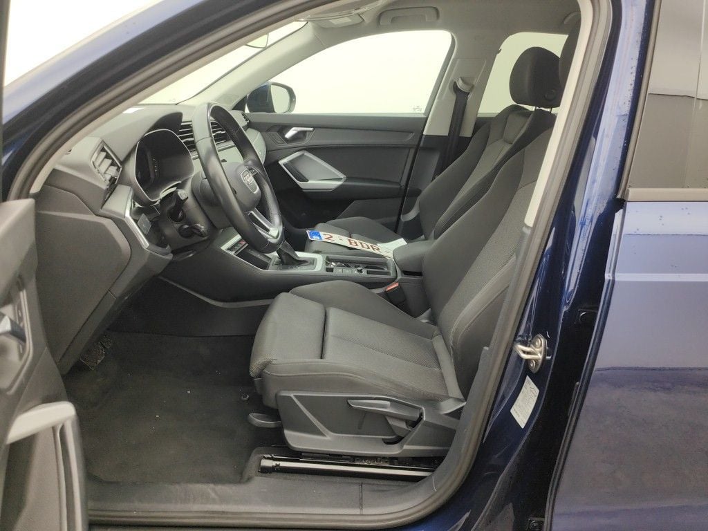 Audi Q3 35 TDI S Tronic Business Edition 5d photo