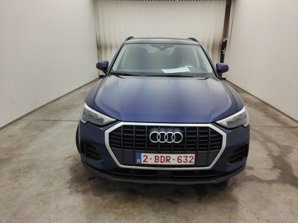 Audi Q3 35 TDI S Tronic Business Edition 5d photo