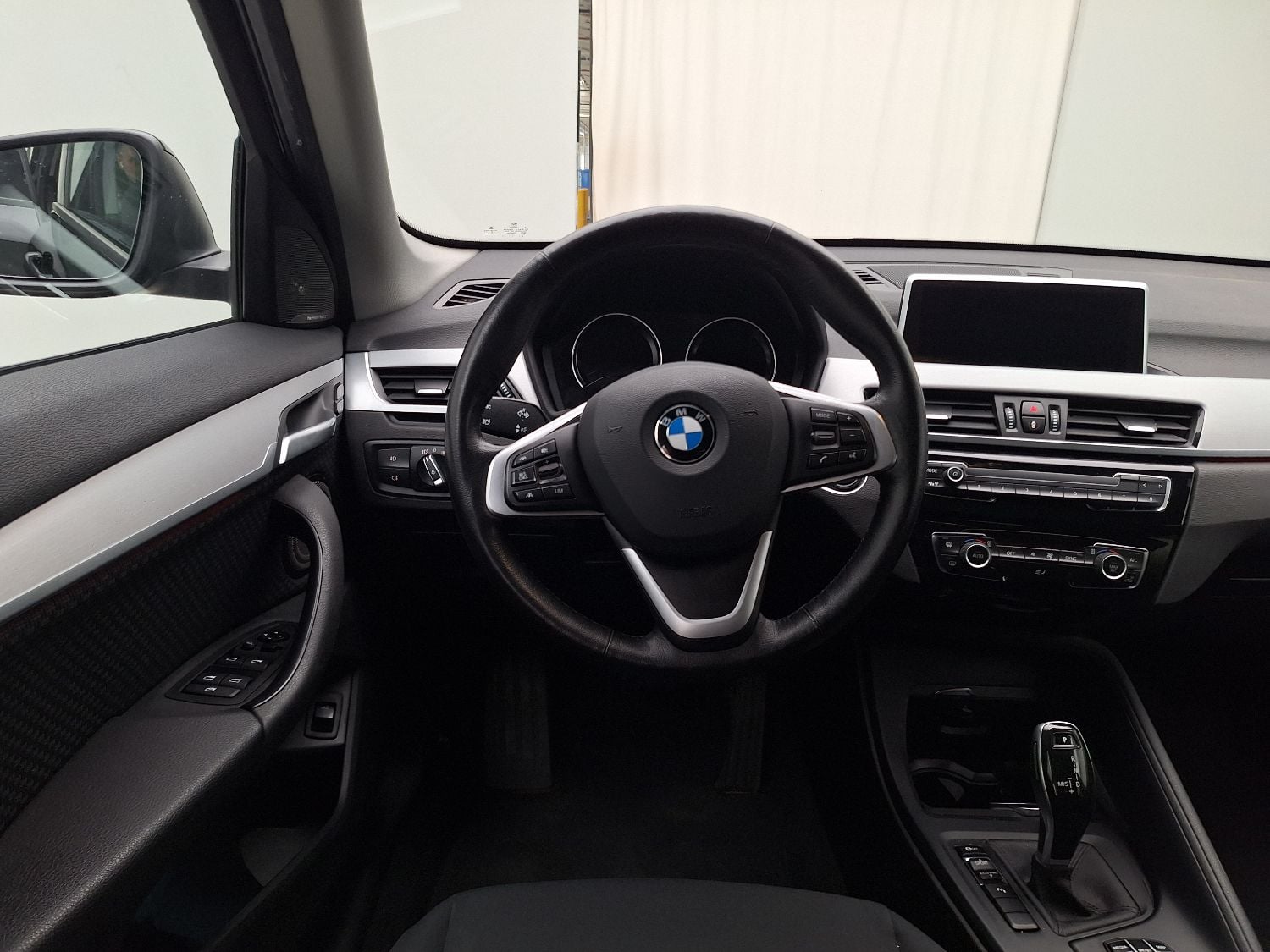 BMW, X1 FL'19, BMW X1 sDrive18iA (100 kW) 5d photo