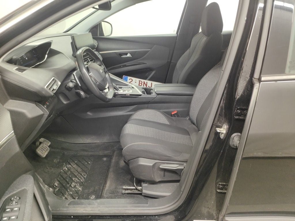 Peugeot 3008 1.5 BlueHDi 96kW S&S EAT8 Active Pack 5d photo