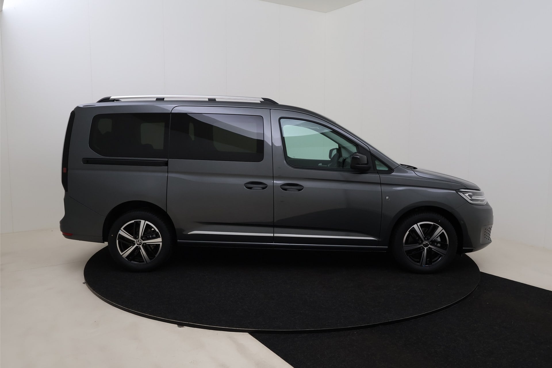 Volkswagen Caddy Maxi Style 7pl 1.5 TSI 115 hp DSG 7 photo