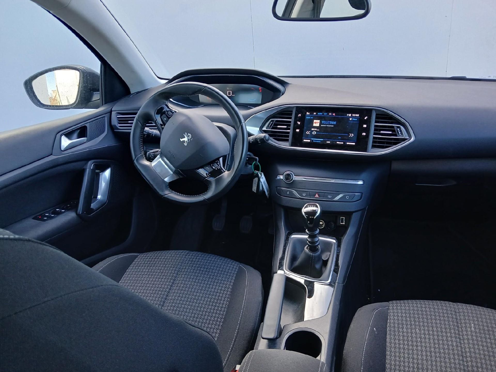 PEUGEOT 308 / 2017 / 5P / berlina con portón 5p Active Pack PureTech 110 S&S photo