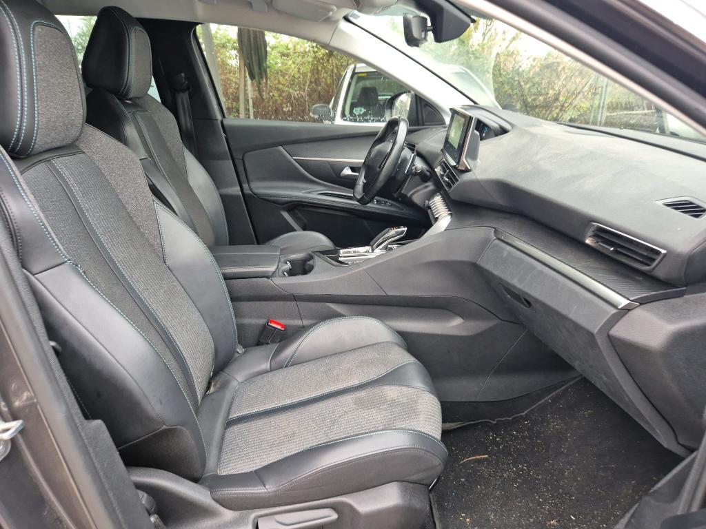 PEUGEOT 3008 Hybrid / 2020 / 5P / todoterreno 225 e-EAT8 Allure (AC2) photo