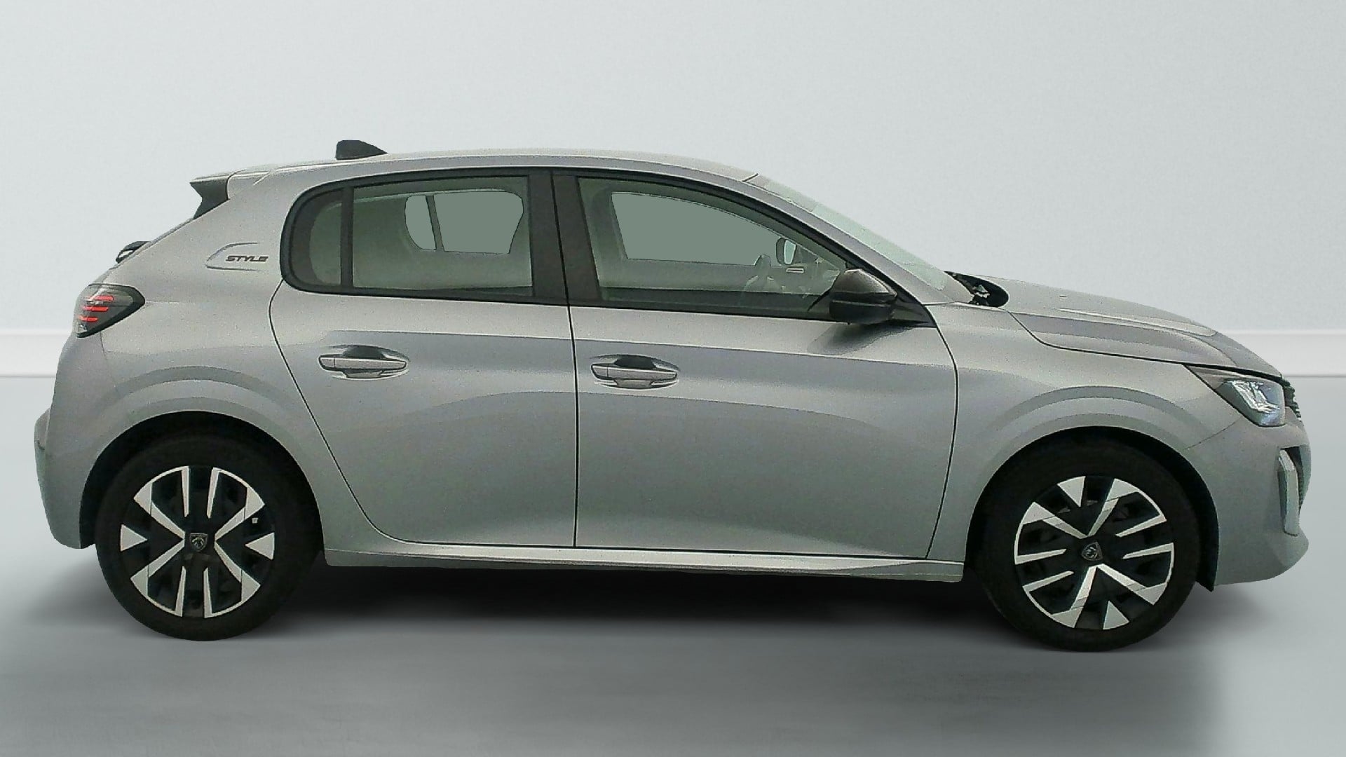 Peugeot 208 100 S&S BVM6 Style photo