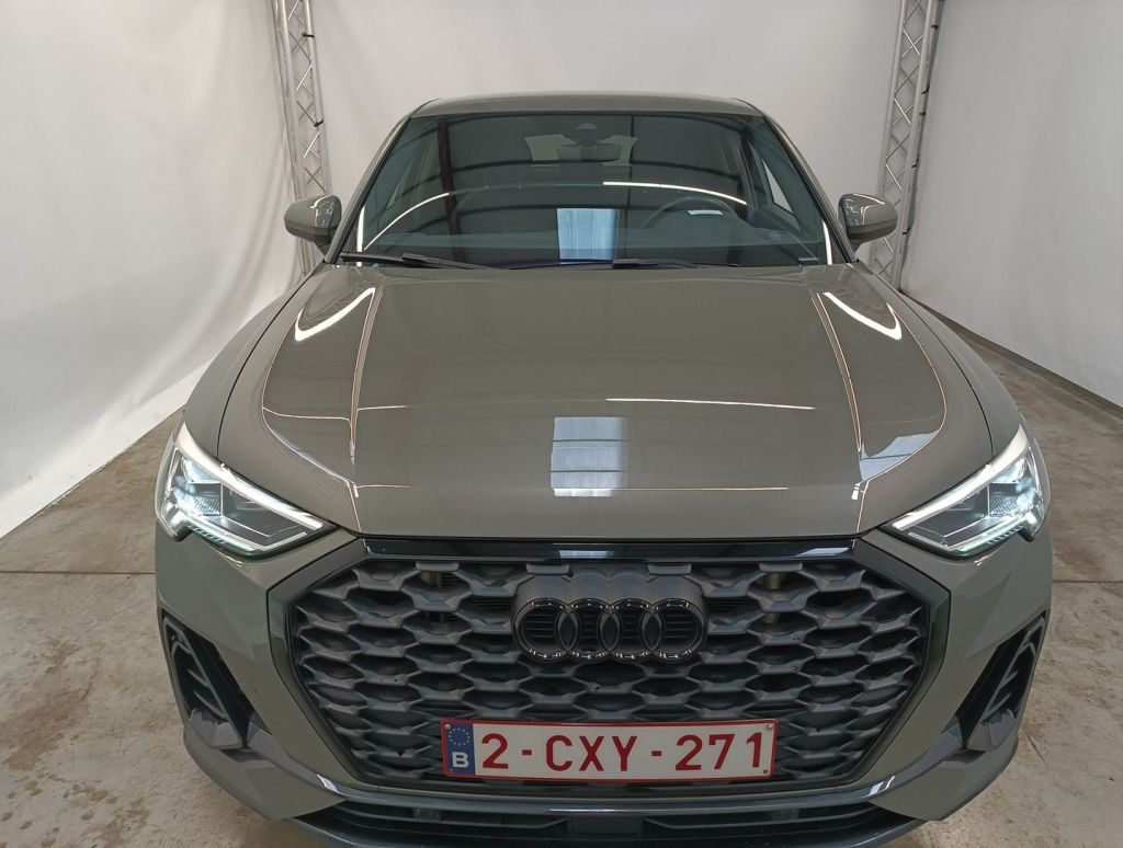 Audi Q3 Sportback 45 TFSI e S tronic 5d photo