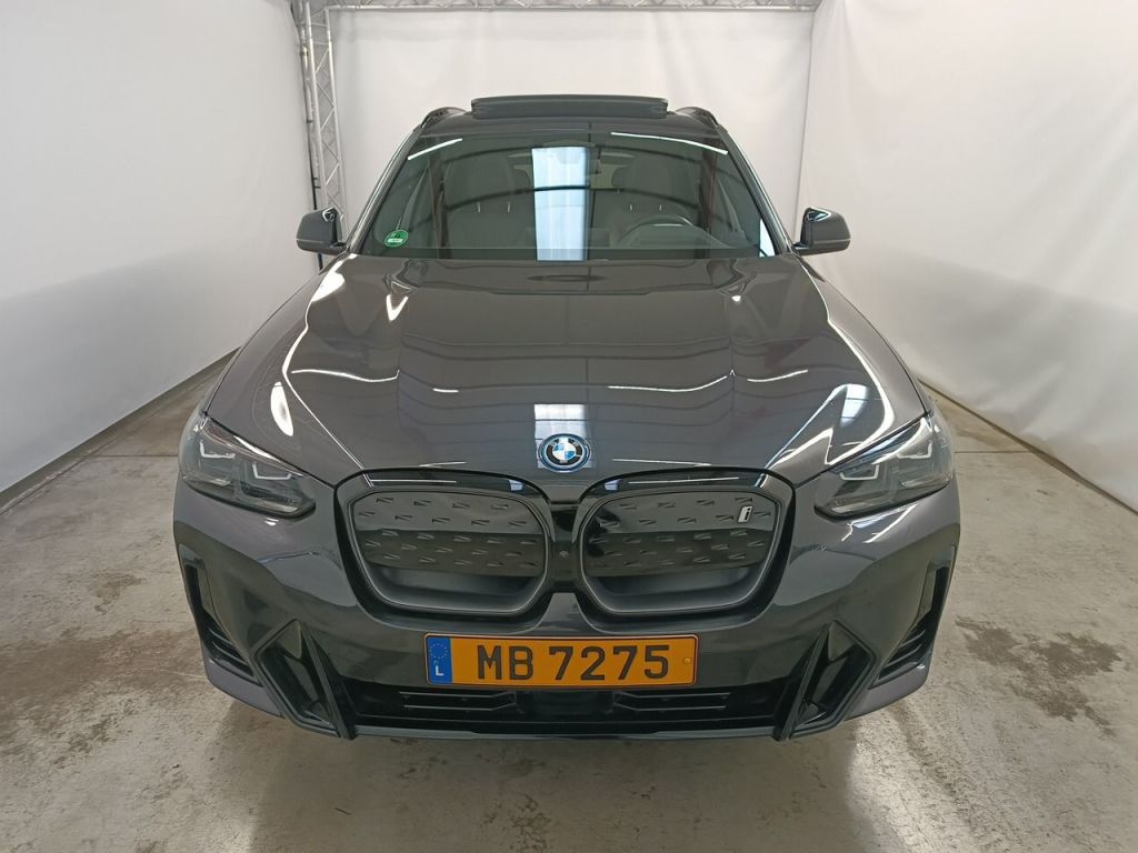 BMW iX3 iX3 5d photo