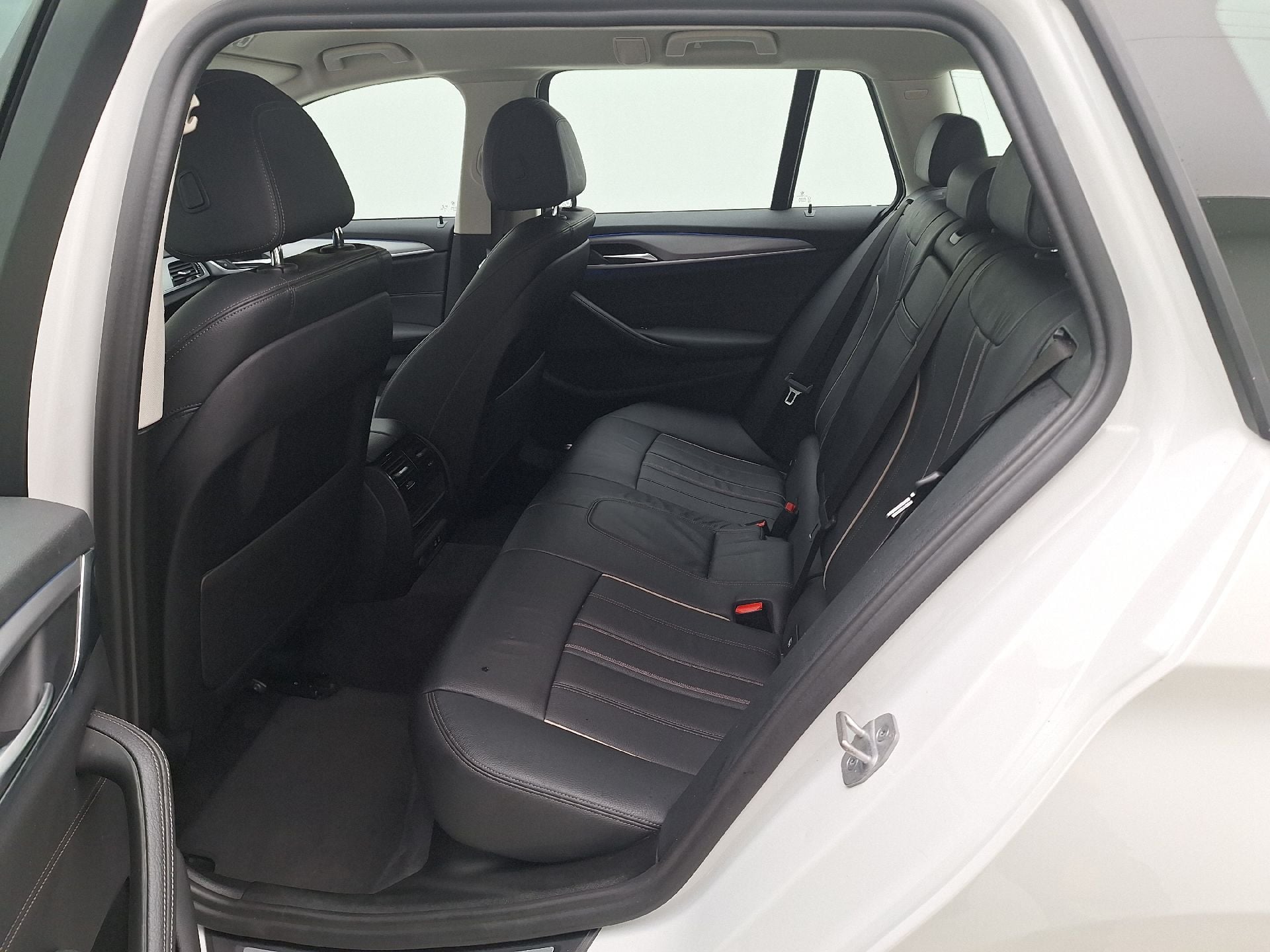 BMW, 5-ser To FL'20 PHEV, BMW 5 Reeks Touring 530e Auto 5d photo