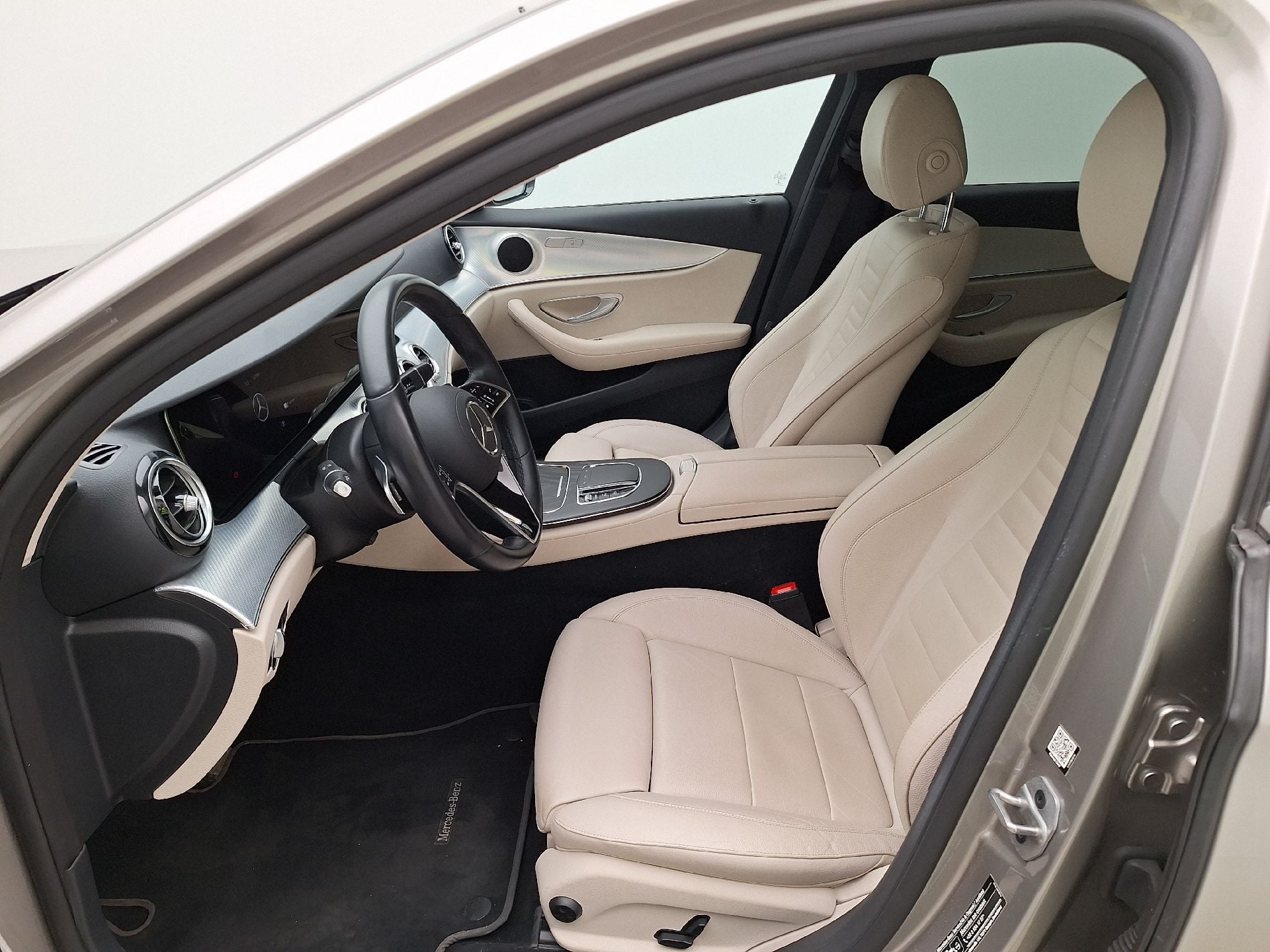 Mercedes, E-Class FL'20 PHEV, Mercedes-Benz E-Klasse Berline E 300 de 4MATIC Bus photo