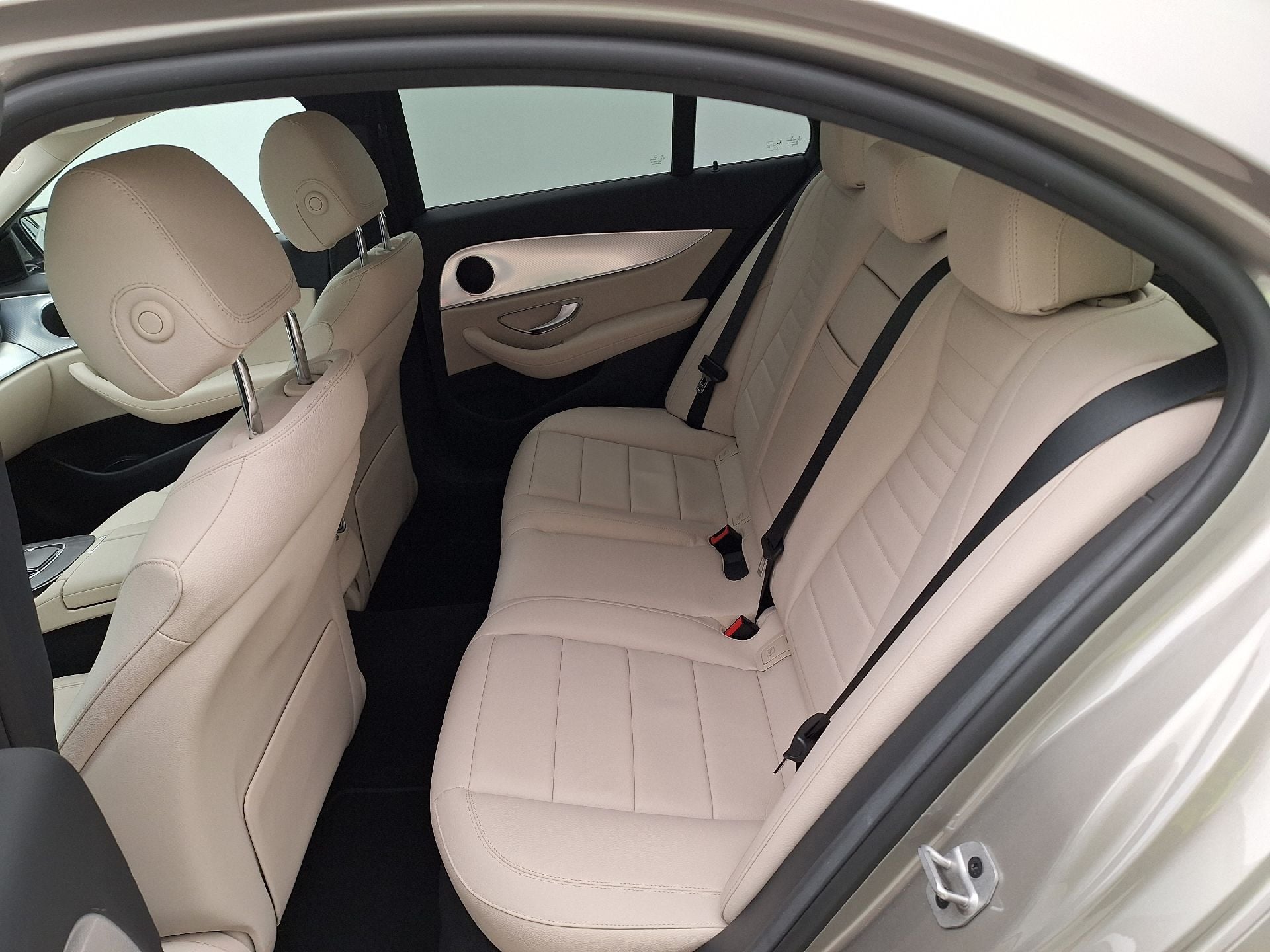 Mercedes, E-Class FL'20 PHEV, Mercedes-Benz E-Klasse Berline E 300 de 4MATIC Bus photo