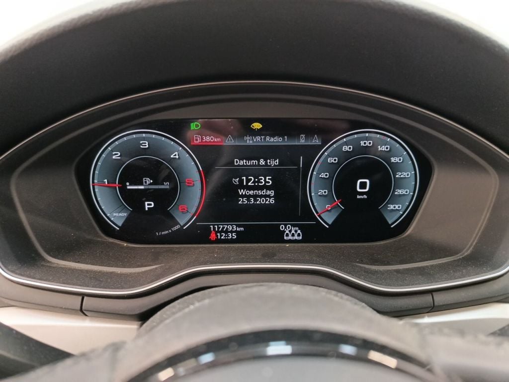 Audi A4 Avant 2.0 30 TDi 100kW S tr Adv Business Ed 5d photo