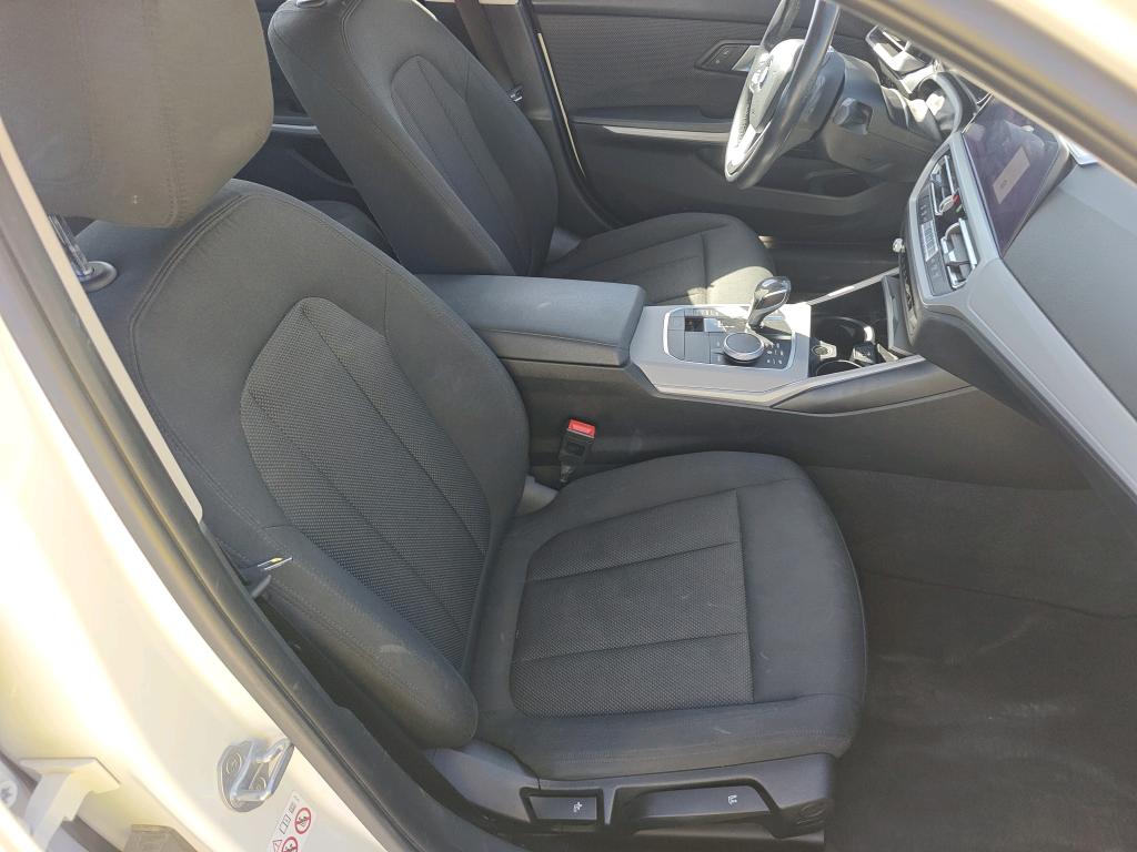 BMW Serie 3 / 2018 / 4P / sedán 320d Auto. photo