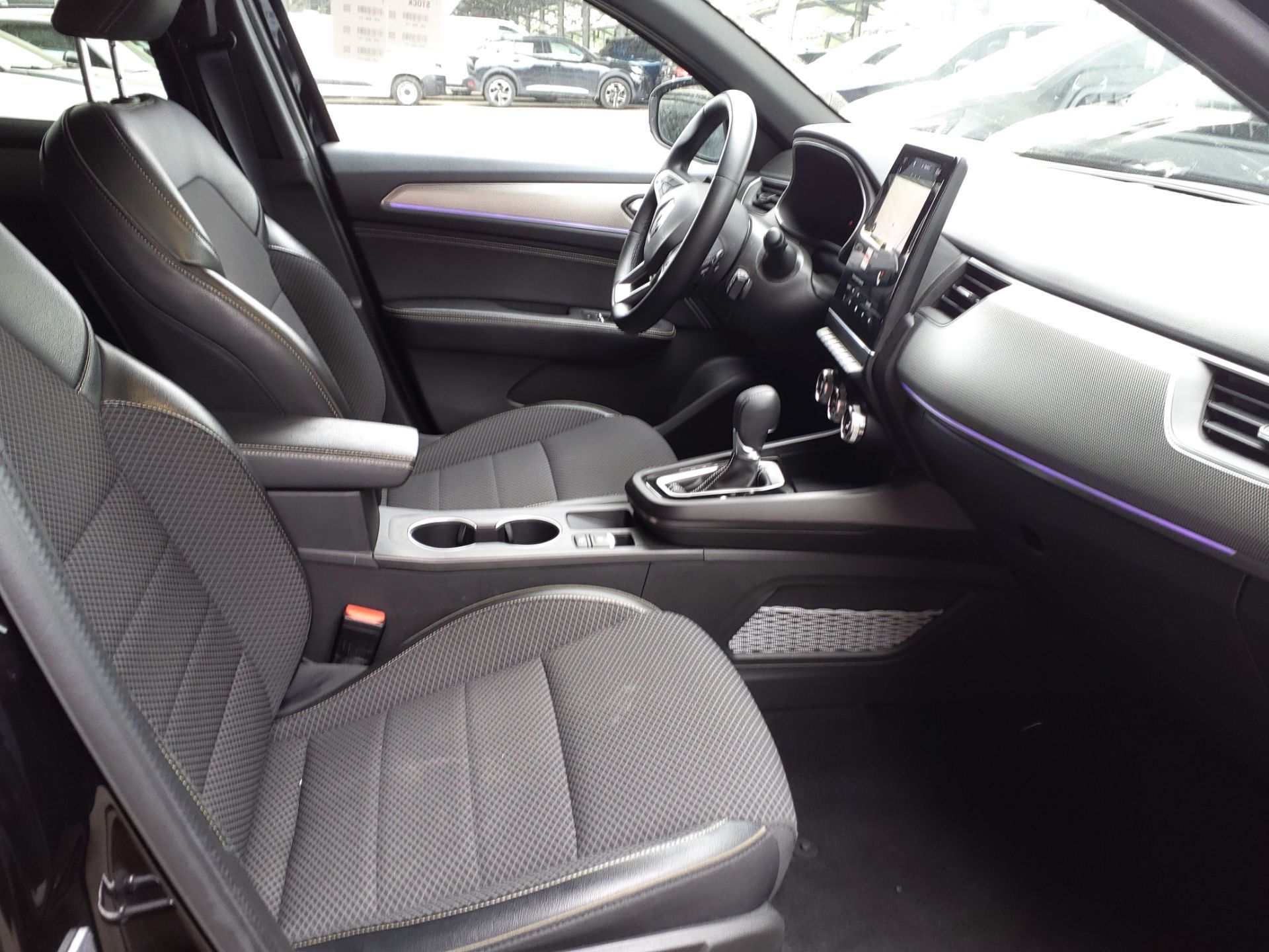 RENAULT ARKANA Techno mild hybrid 140 EDC 140 cv photo