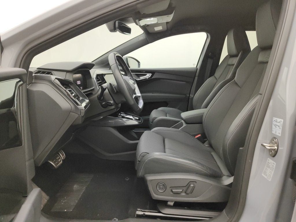 AUDI Q4 E-TRON 40 82kWh 204hp 5d photo