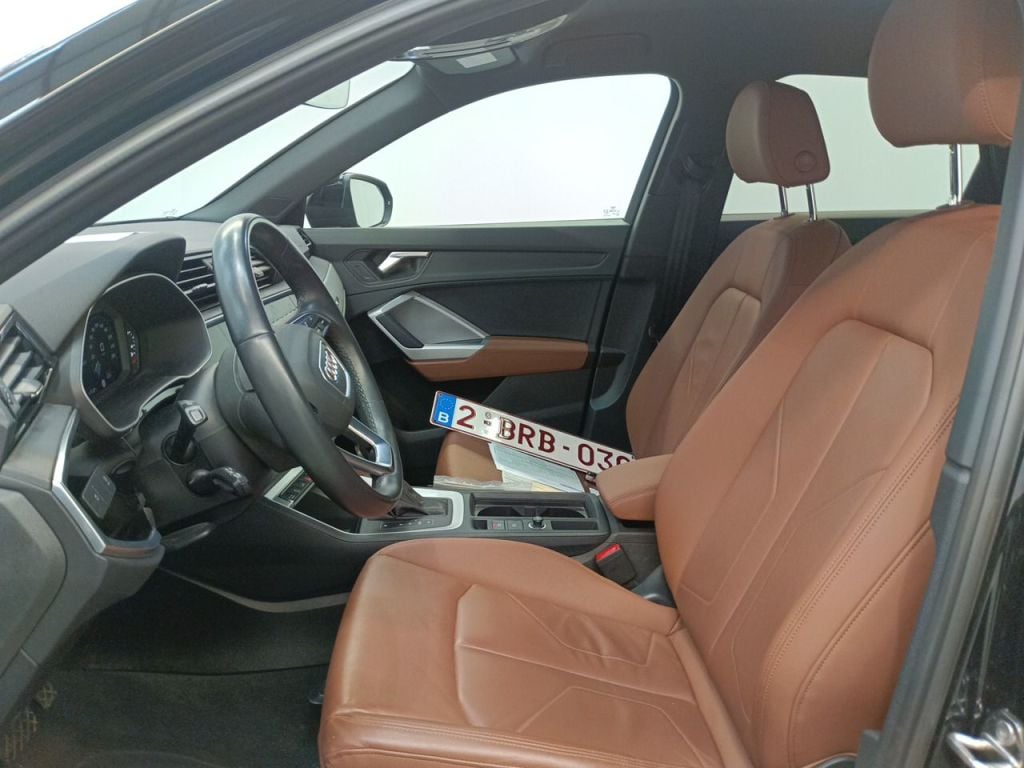 Audi Q3 45 TFSI e S tronic 5d photo