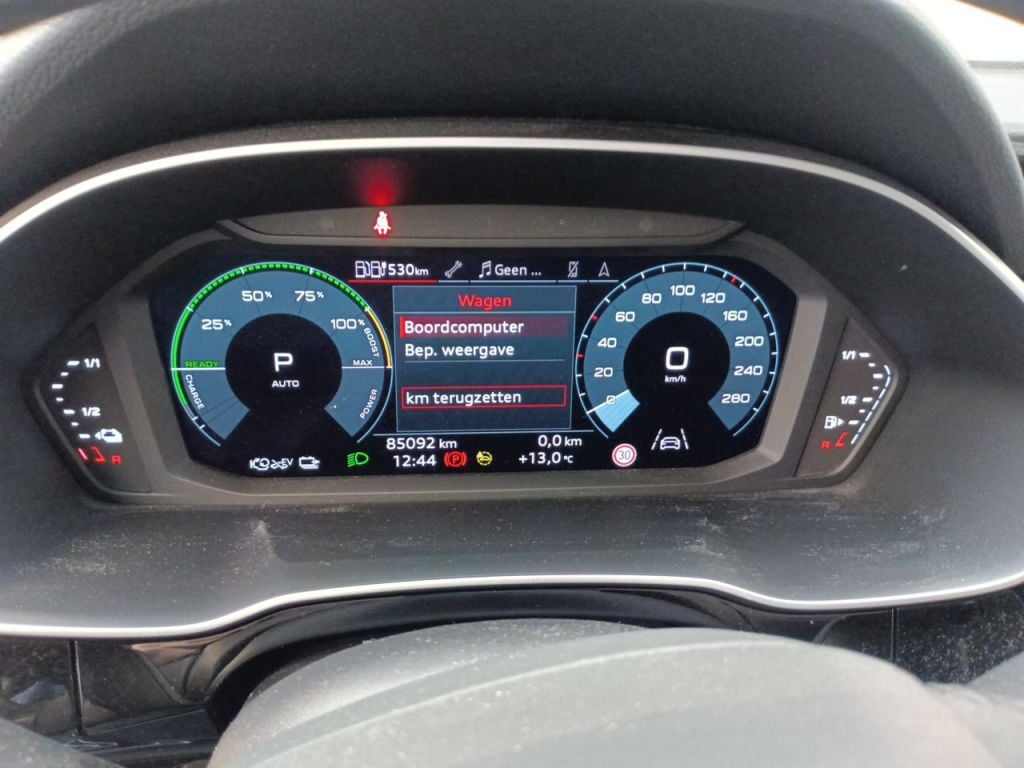 Audi Q3 45 TFSI e S tronic 5d photo