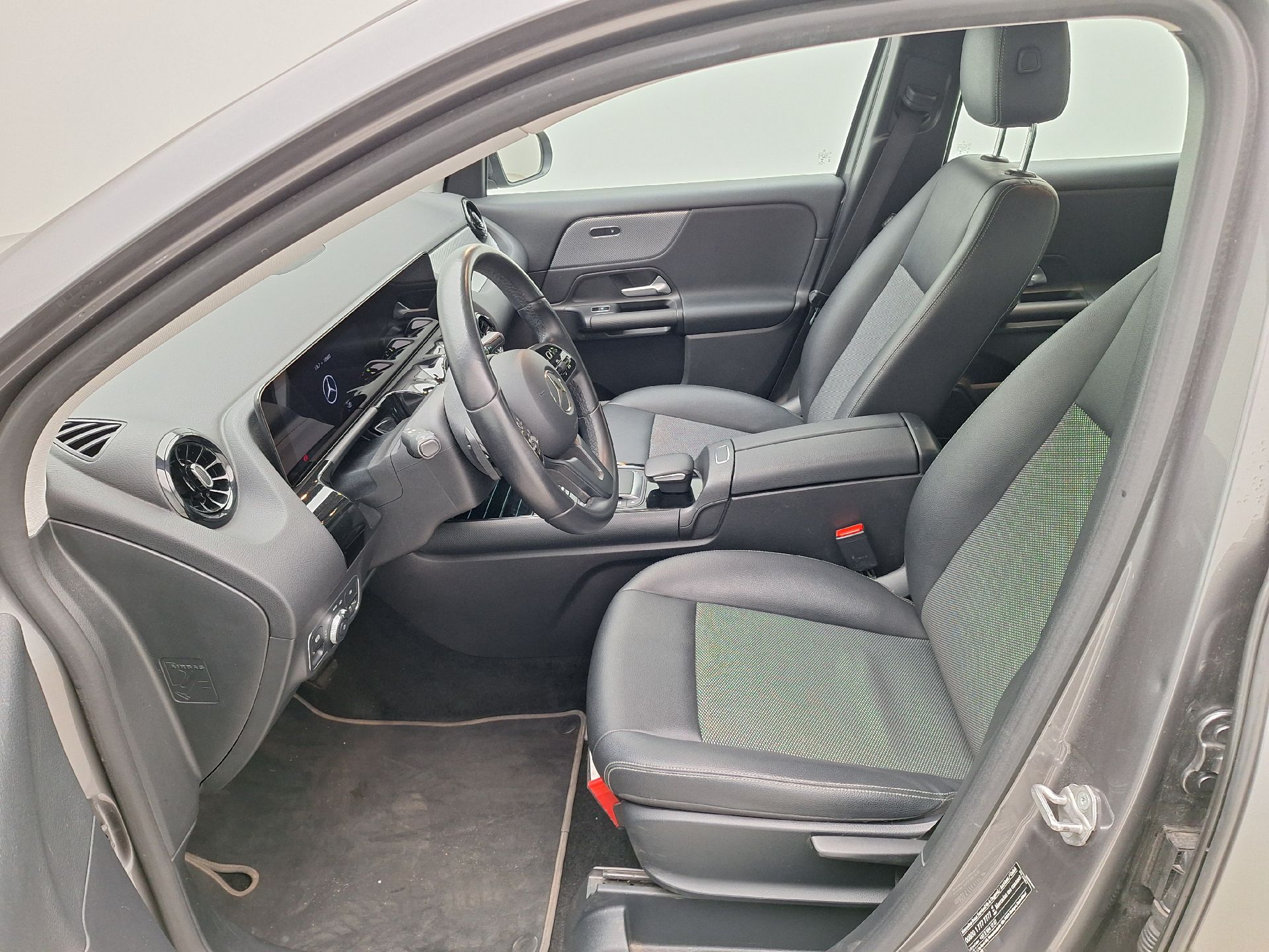 Mercedes, GLA '20, Mercedes-Benz GLA GLA 180 d Business Solution 5d photo