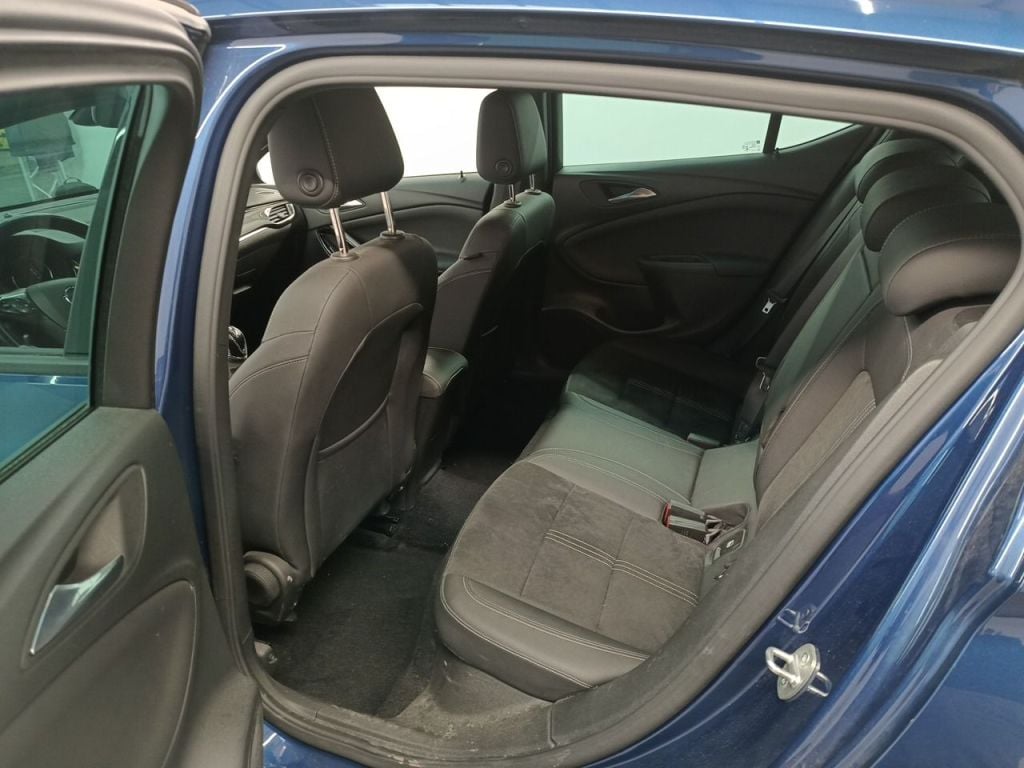 Opel Astra 1.5 Turbo D 90kW S/S Ultimate 5d photo