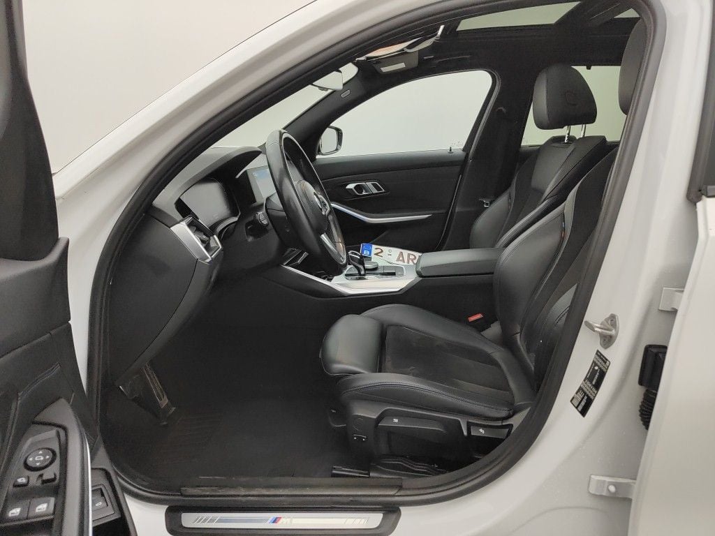 BMW 3 Reeks Touring 318dA (100 kW) 5d photo